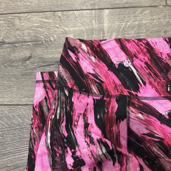 • Lululemon • Wunder Train High-Rise Tight 25"
Incentive Refresh Multi Pink Blac - Picture 3 of 3